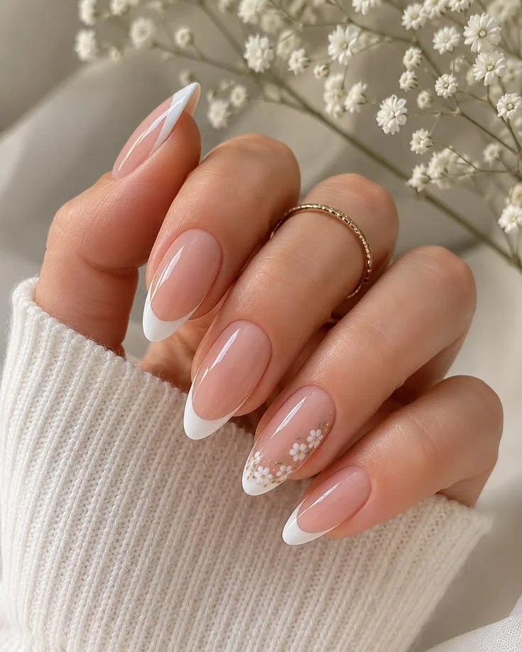 mẫu móng tay đẹp nhẹ nhàng